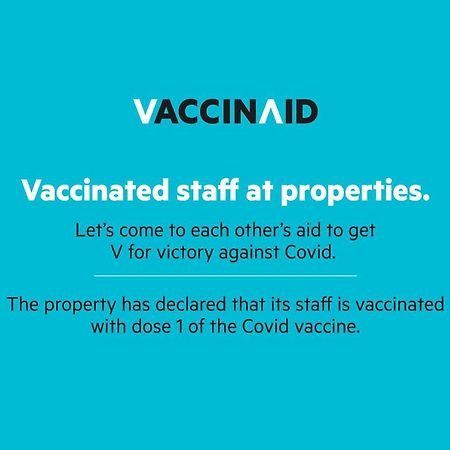 Vaccinated Staff- Oyo Flagship 60526 Five Star Grand Samsabad Kültér fotó